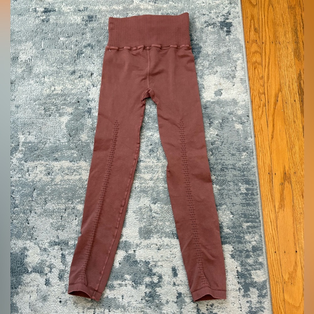 NWOT! FP Movement Good Karma Leggings, Nutmeg, Women’s XS/S - Picture 4 of 7